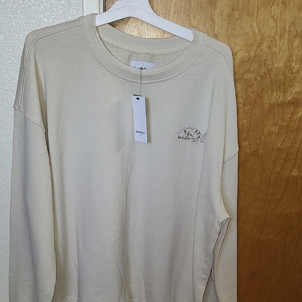 Goodfellow & Co Cream Crewneck Sweater Essential